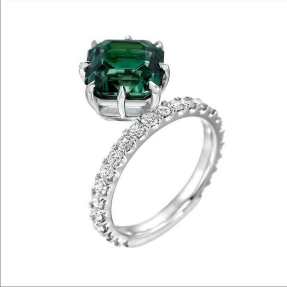 New 925 Sterling Silver Emerald Elegant Women Ring - Picture 3 of 5